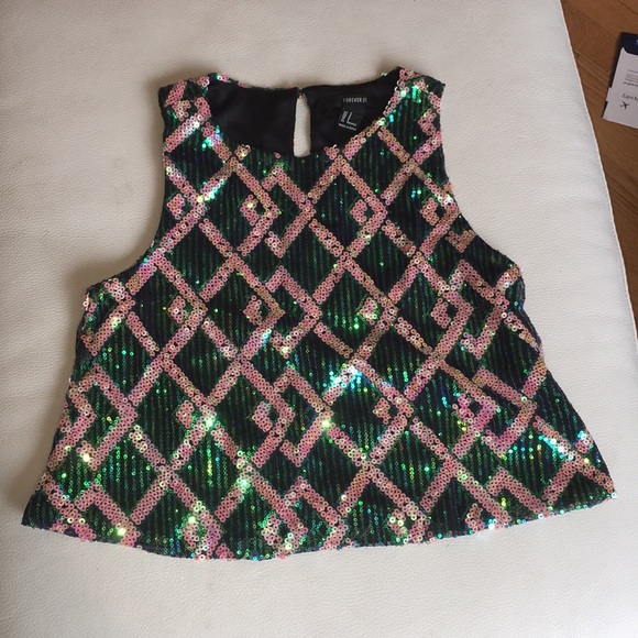 Forever 21 Tops - Forever 21 iridescent sequin crop top